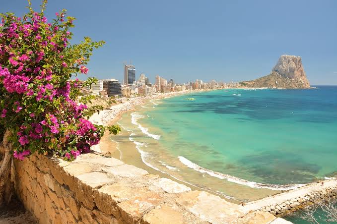 Comparar tarifas de luz en Alicante y Costa Blanca 2026: guía por perfiles